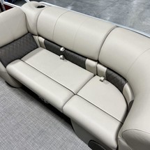 Sun Tracker Party Barge 20 DLX