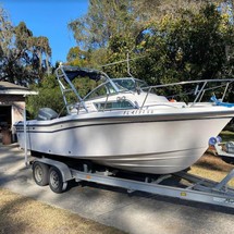 Grady-White Adventure 208