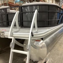 Bennington 24 sbrx