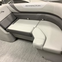 Bennington 24 sbrx