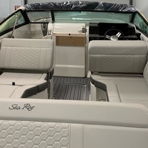 Sea Ray 250 SDX