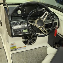 Regal 2100 RX Surf