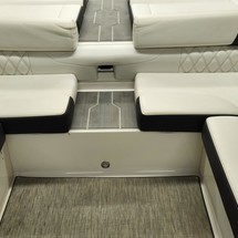 Regal 2100 RX Surf