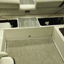 Regal 2100 RX Surf