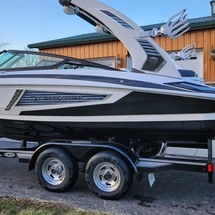 Regal 2100 RX Surf