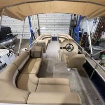 Sunchaser Boats Geneva Cruise 22 LR DH