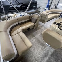 Sunchaser Boats Geneva Cruise 22 LR DH