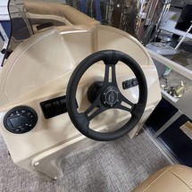 Sunchaser Boats Geneva Cruise 22 LR DH