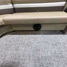 Sunchaser Boats Geneva Cruise 22 LR DH
