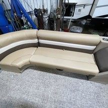 Sunchaser Boats Geneva Cruise 22 LR DH