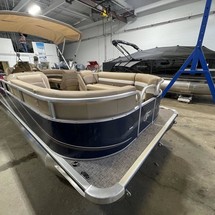 Sunchaser Boats Geneva Cruise 22 LR DH