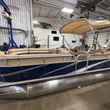 Sunchaser Boats Geneva Cruise 22 LR DH