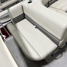 Sun Tracker Party Barge 18 DLX