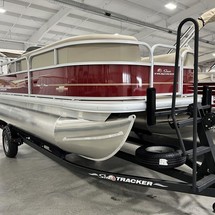 Sun Tracker Party Barge 18 DLX