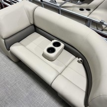 Sun Tracker Party Barge 18 DLX