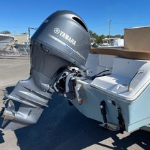 Sea Ray hunt ultra 211
