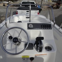 Boston Whaler 170 Montauk
