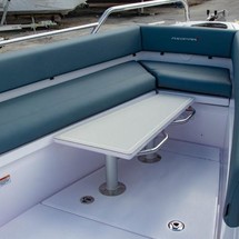 Axopar 28 Cabin