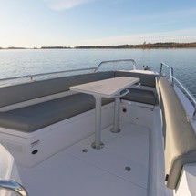 Axopar 28 Cabin