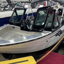 Crestliner 2050 Commander Elite