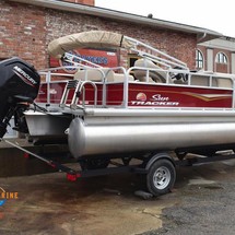 Sun Tracker Party Barge 18 DLX