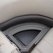 Sun Tracker Party Barge 18 DLX