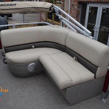 Sun Tracker Party Barge 18 DLX