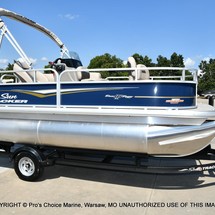 Sun Tracker Bass Buggy 16 DLX ET