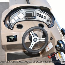 Sun Tracker Fishin Barge 20 DLX