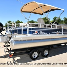 Sun Tracker Fishin Barge 20 DLX