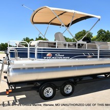 Sun Tracker Fishin Barge 20 DLX