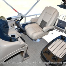 Sun Tracker Fishin Barge 20 DLX