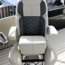 60 x 16 tri-toon passenger vessel