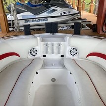 Hurricane 2200 sundeck