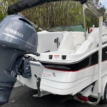 Hurricane 2200 sundeck