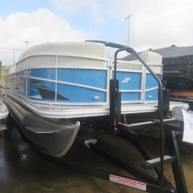 Starcraft Marine EX 22 R