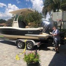 Scout Boats 225 XSF