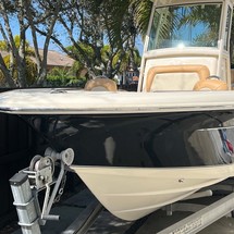 Scout Boats 225 XSF