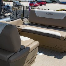 Sunchaser Boats Eclipse 8523 Entertainer