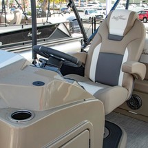 Sunchaser Boats Eclipse 8523 Entertainer