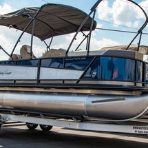 Sunchaser Boats Eclipse 8523 Entertainer