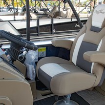 Sunchaser Boats Eclipse 8523 Entertainer