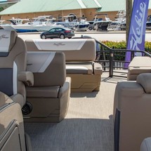 Sunchaser Boats Eclipse 8523 Entertainer