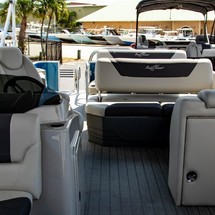 Sunchaser Boats Geneva Cruise 22 LR DH
