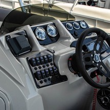 Sunchaser Boats Geneva Cruise 22 LR DH