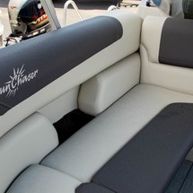 Sunchaser Boats Geneva Cruise 22 LR DH