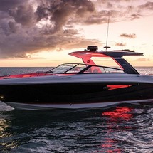 Sea Ray SLX 350 OB