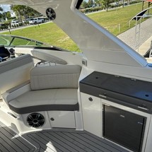 Sea Ray SLX 350 OB