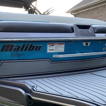 Malibu Wakesetter 25 LSV