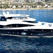 Monte Carlo Yachts 105